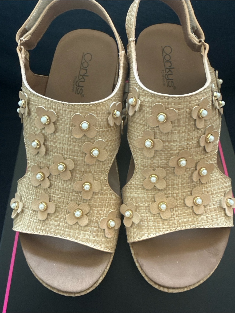Corkys Tan Floral Pearl-Embellished Wedge Sandals sz8 - Picture 4 of 8